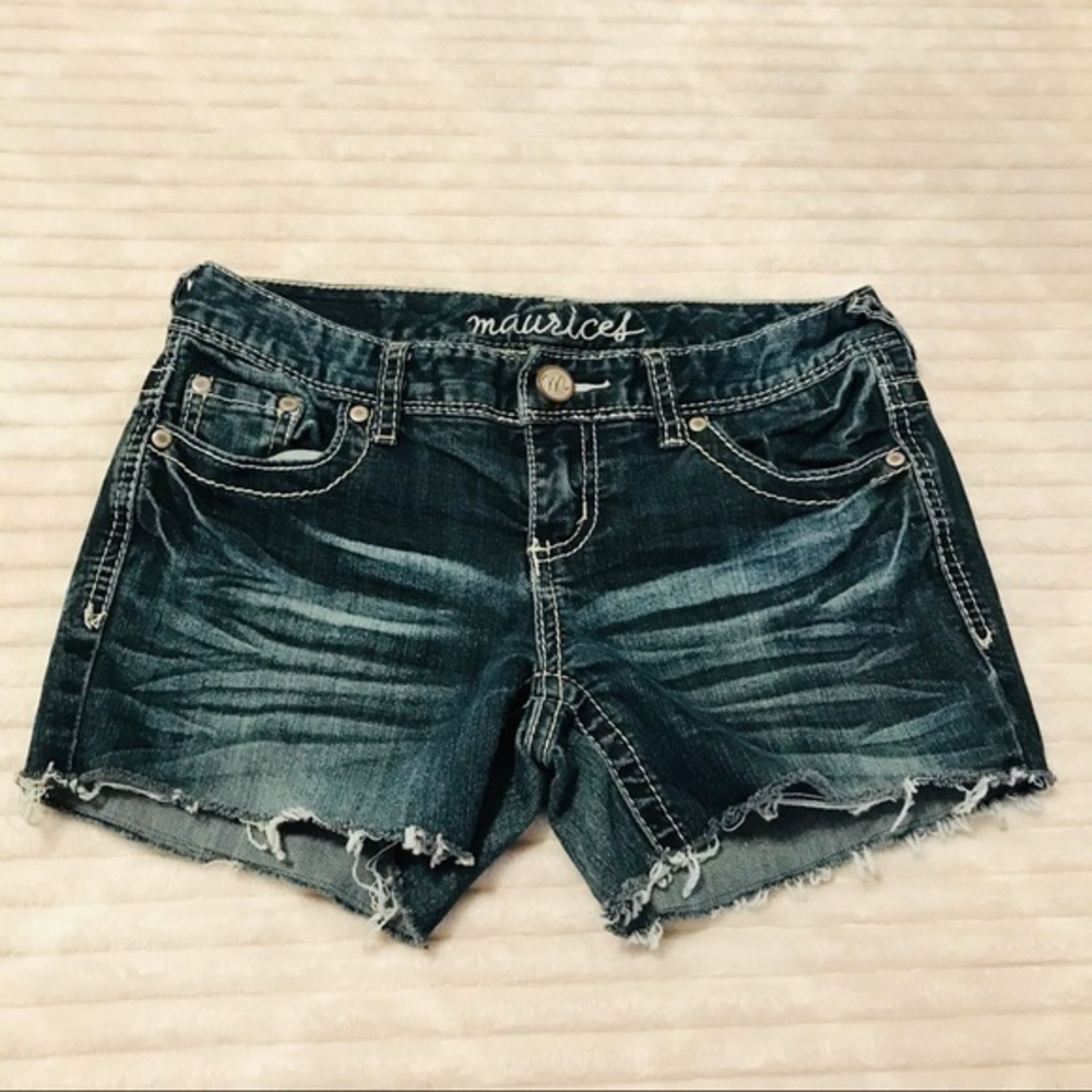 Maurices X Short Distressed Denim Jean Shorts 1/2 Women’s size 2 Junior’s size 1